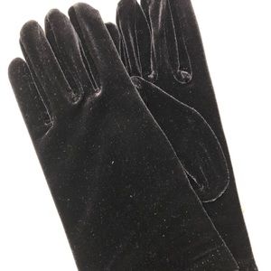 NEW Black Velvet Women’s Gloves 🌟